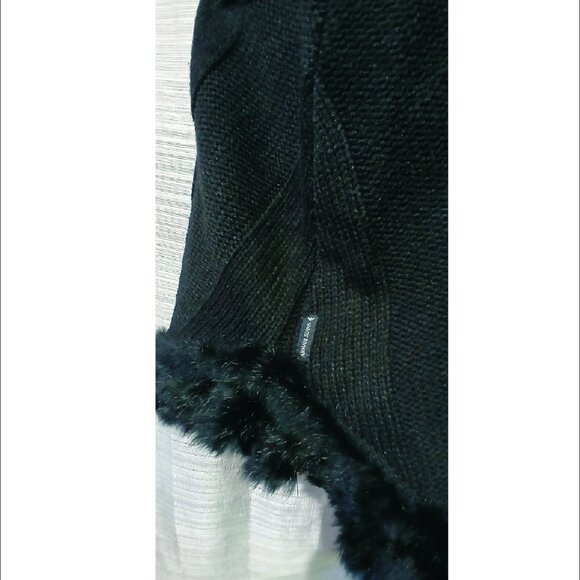 Armani Jeans Poncho Wool Black Size M Used but in excellent condition - Picture 3 of 4